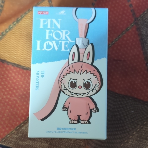 La Bu Bu Combo Keychain Blind Box - Picture 1 of 7